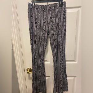 Black & white boho pattern sweatpants